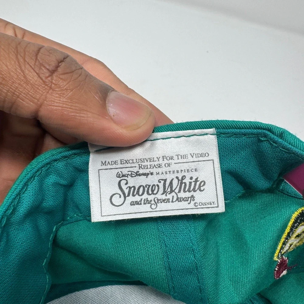 VTG Disney‎ Snow White and the Seven Dwarfs Grumpy Snapback Hat Youth OS Green